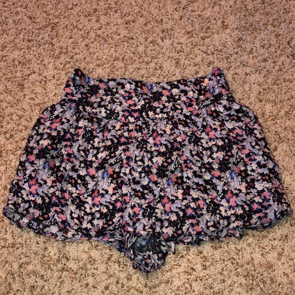 american eagle flowy shorts - Picture 1 of 3
